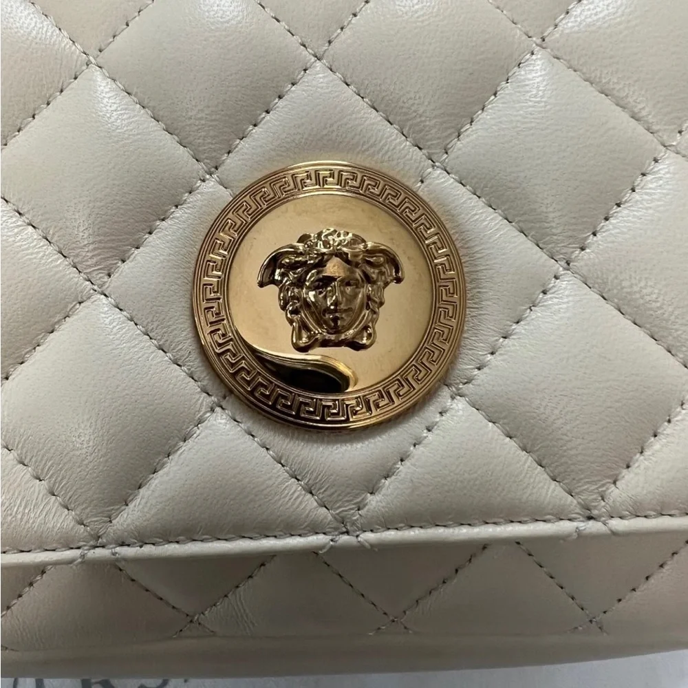 Versace La Medusa Quilted Nappa Leather Crossbody/Shoulder Chain Bag NWT - Picture 2 of 13